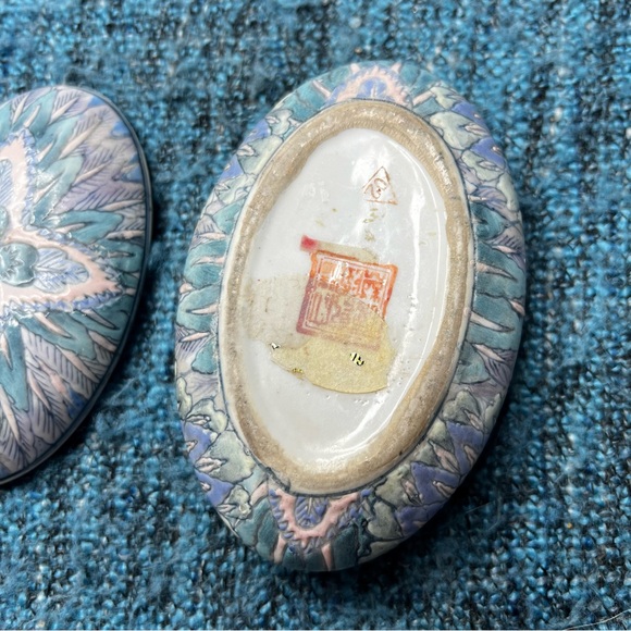 Vintage Heygill & HFP Macau Hand Painted China Ceramic Trinket Box with Lid - Picture 8 of 10